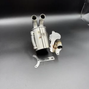 OIL CATCH TANK (SEPARATOR OLEJU) 25mm + adapter odmy (króciec 25mm) do silnika BMW M47 M57 (wersja z jednym turbo)