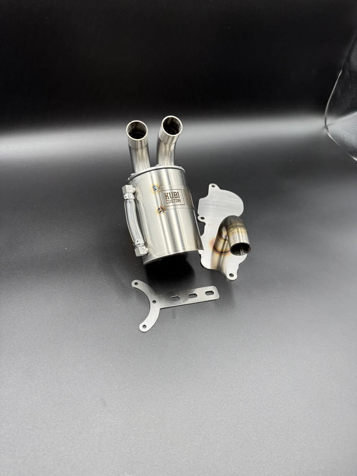 OIL CATCH TANK (SEPARATOR OLEJU) 25mm + adapter odmy (króciec 25mm) do silnika BMW M47 M57 (wersja z jednym turbo)