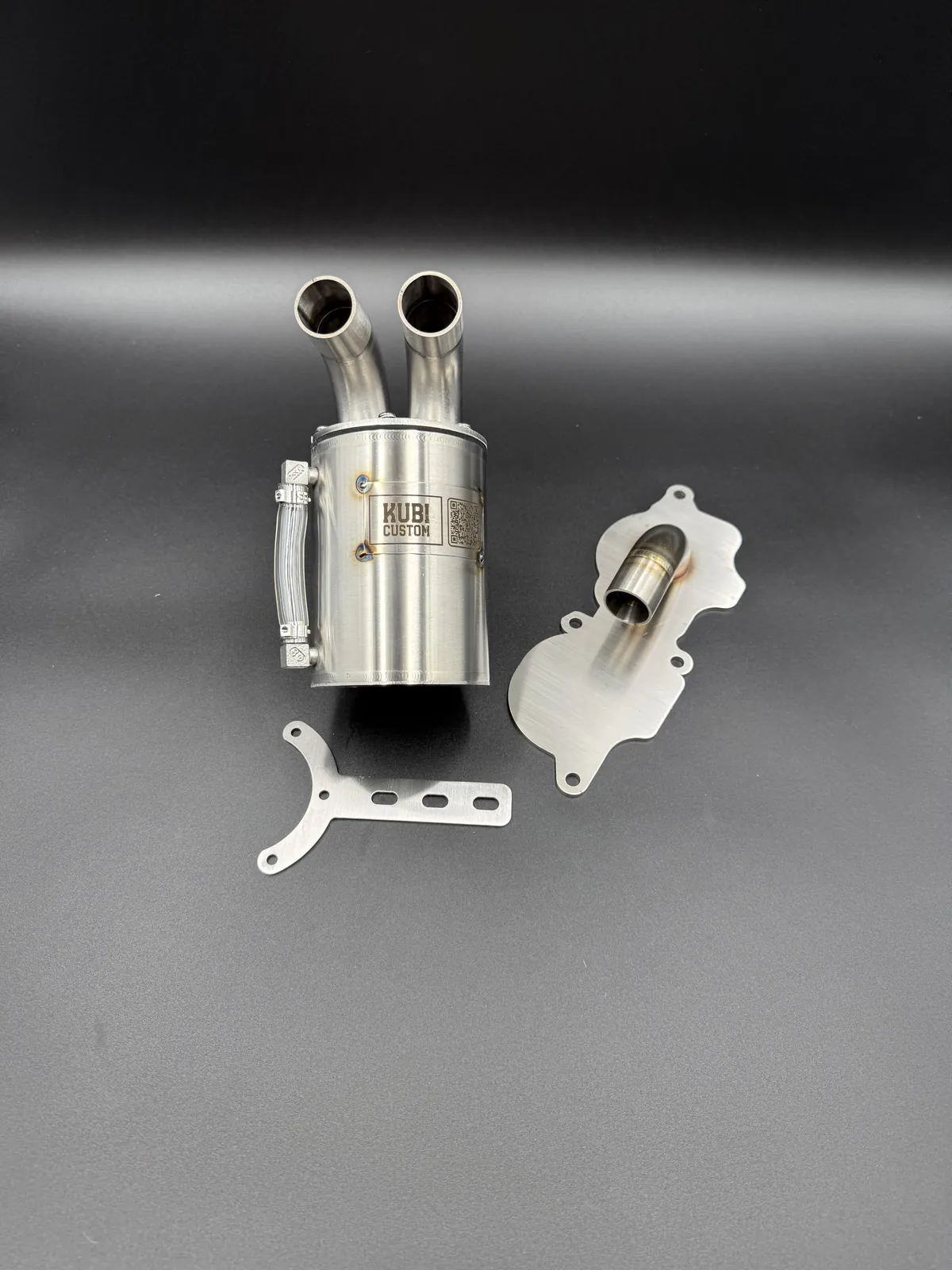 OIL CATCH TANK (SEPARATOR OLEJU) 25mm + adapter odmy (króciec 25mm) do silnika BMW M47 M57 (wersja z jednym turbo)
