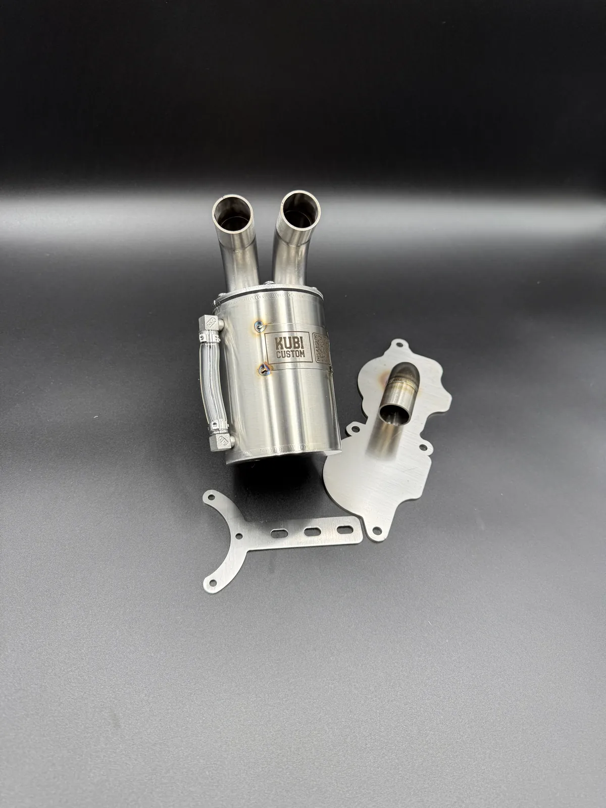 OIL CATCH TANK (SEPARATOR OLEJU) 25mm + adapter odmy (króciec 25mm) do silnika BMW M47 M57 (wersja z jednym turbo) - obrazek 3