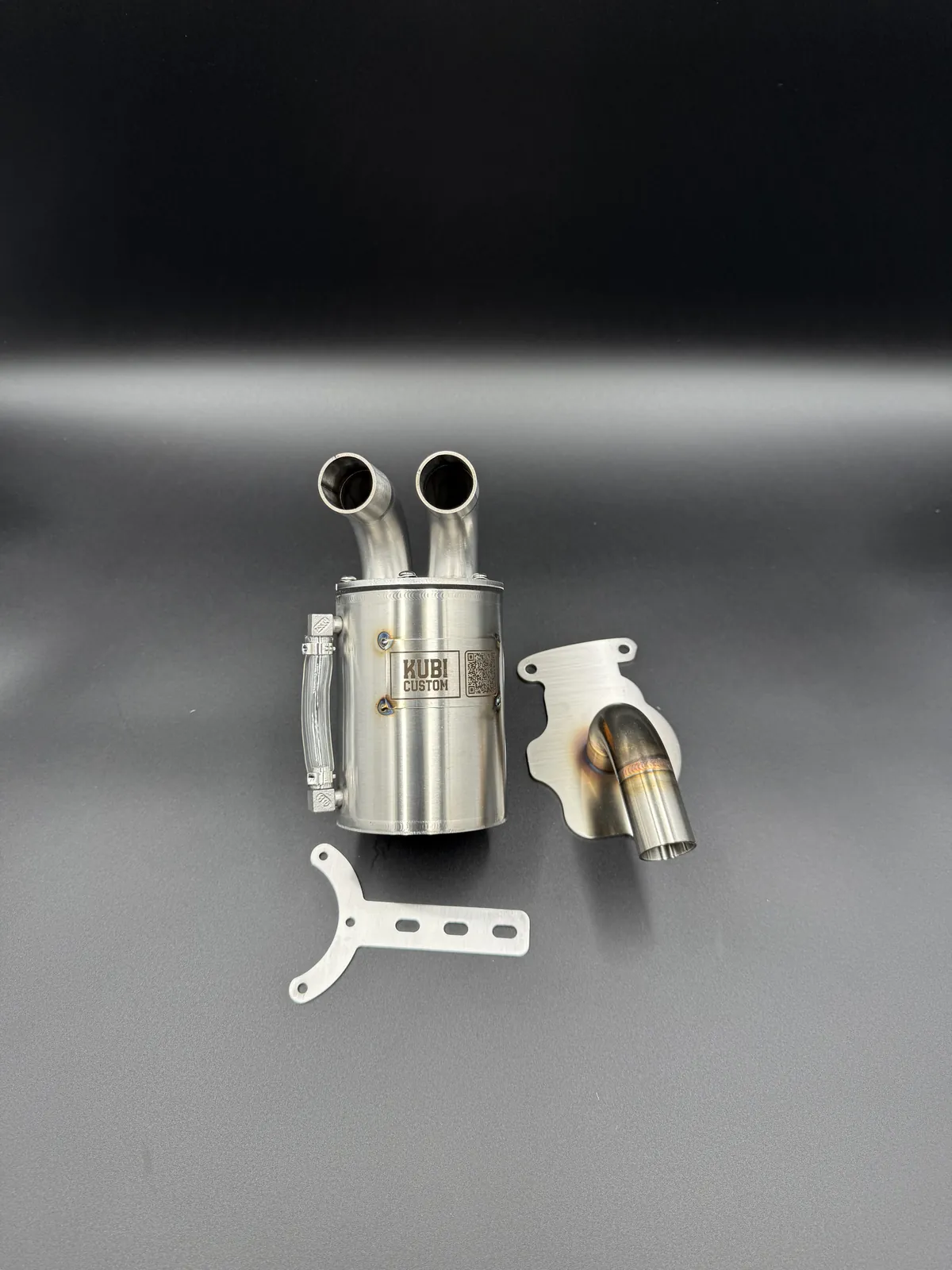 OIL CATCH TANK (SEPARATOR OLEJU) 25mm + adapter odmy (króciec 25mm) do silnika BMW M57 (wersja biturbo)